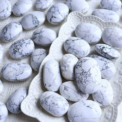 Howlite palm stone