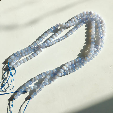 Mixed crystal bead strand