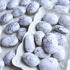 Howlite palm stone