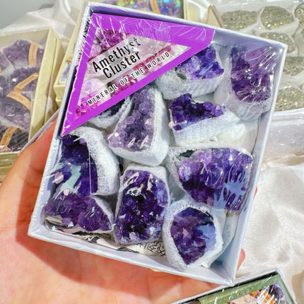 Mixed crystal cluster specimen box