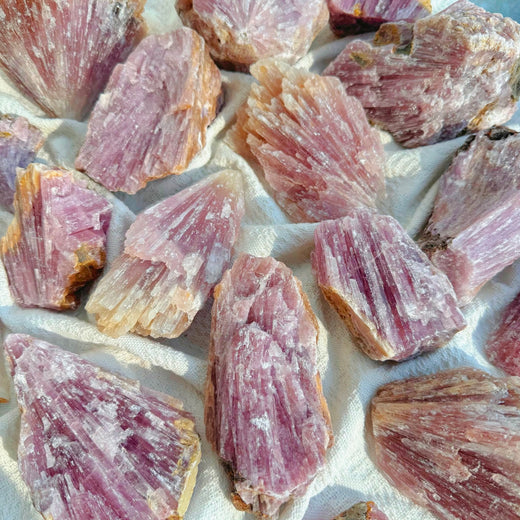 Crystal Raw Pink Calcite Raw Stone For Wholesale Price