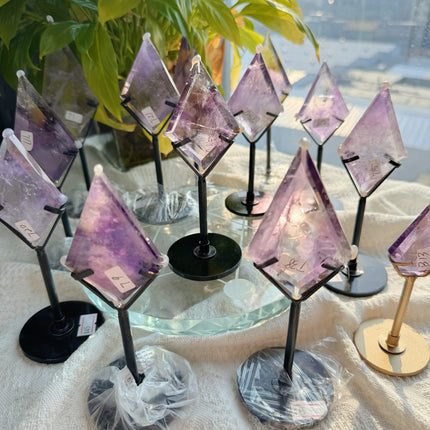 Crystal Carving Amethyst Flat Diamond With Stand