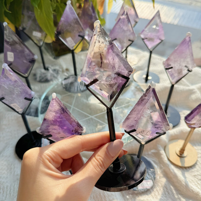 Crystal Carving Amethyst Flat Diamond With Stand