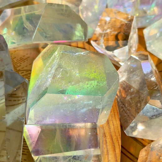 Crystal freeform-Clear Quartz And Aura Clear Quartz freeform for wholesale price