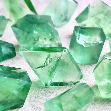 crystal freeform-green fluorite freeform wholesale for B2B supplier