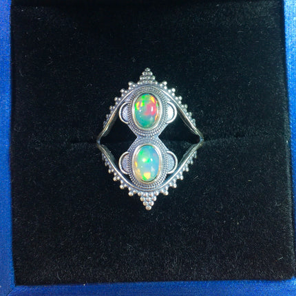 Mixed gemstone ring