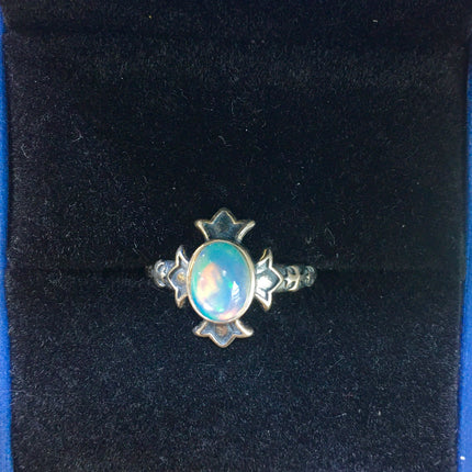 Mixed gemstone ring