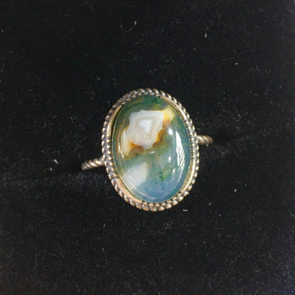 Mixed gemstone ring