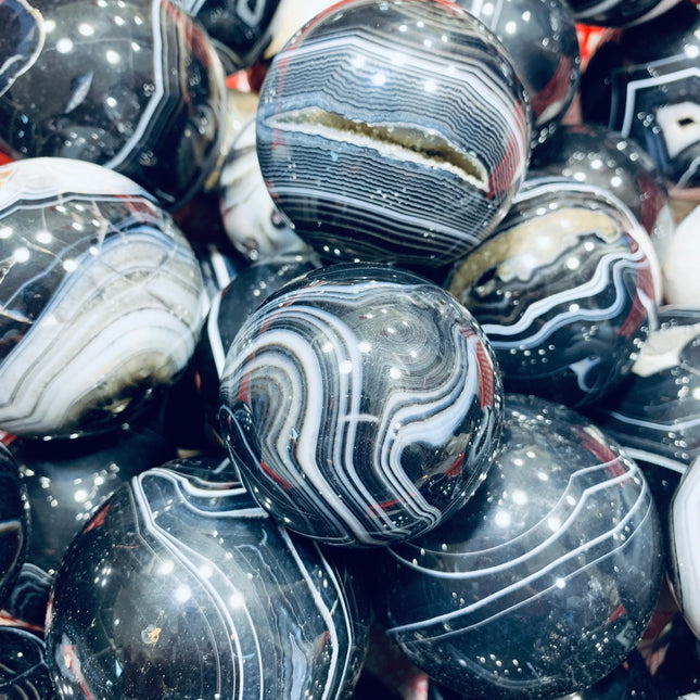 Crystal Sphere Black Sardonyx Sphere